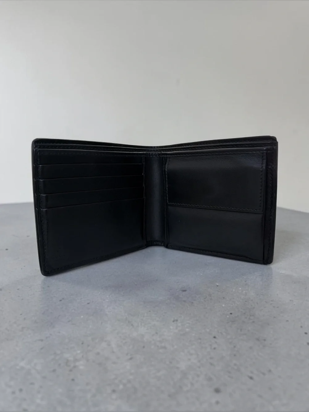 Gucci compact bi